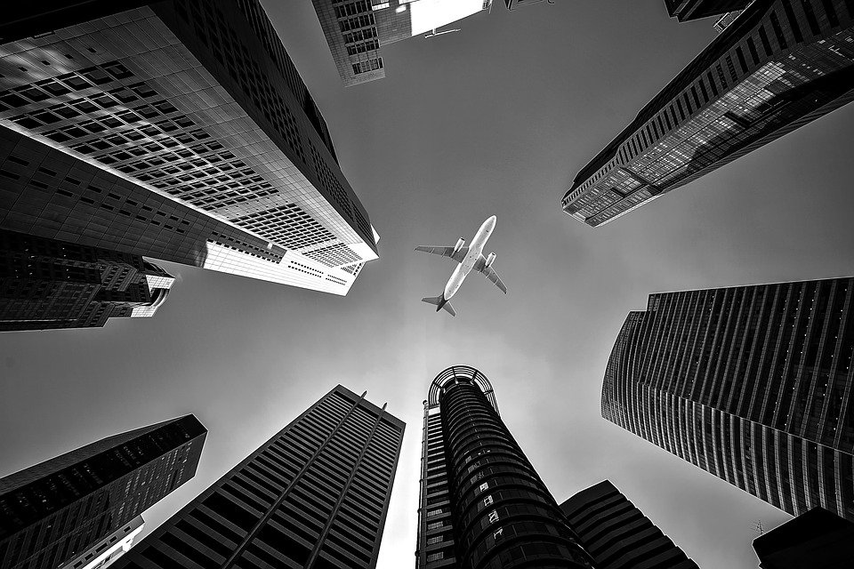 航拍無(wú)人機(jī)遙控距離？ 不需要飛行執(zhí)照的航拍無(wú)人機(jī)？